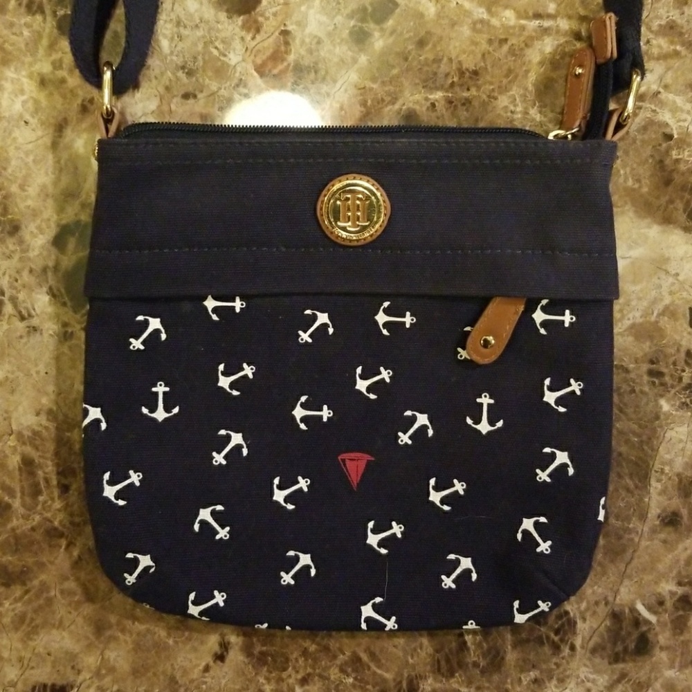TH anchor cross body purse